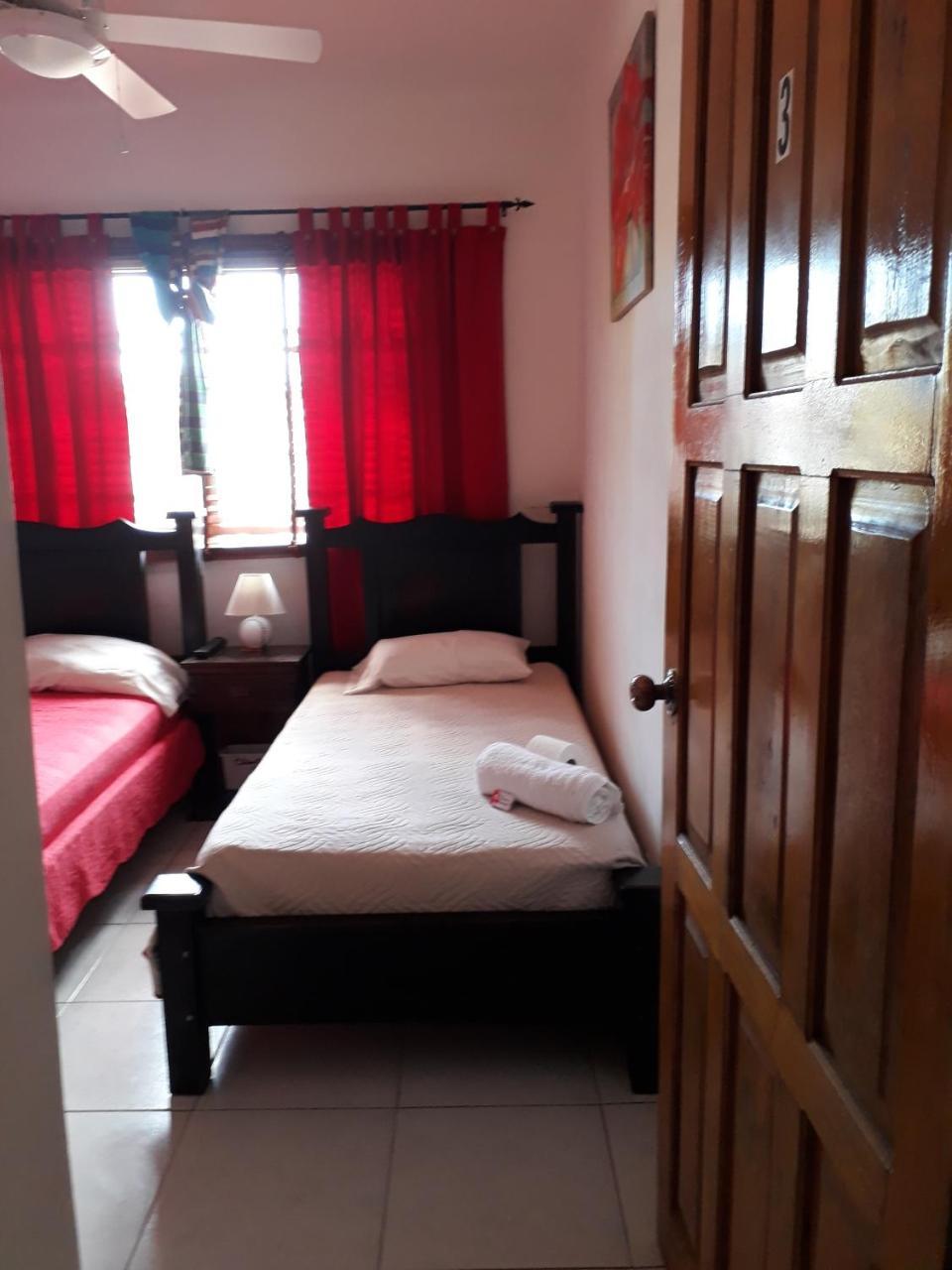 Hostal Compostela Inn David Extérieur photo